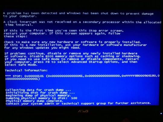 View of my BSOD from mah desk. :(